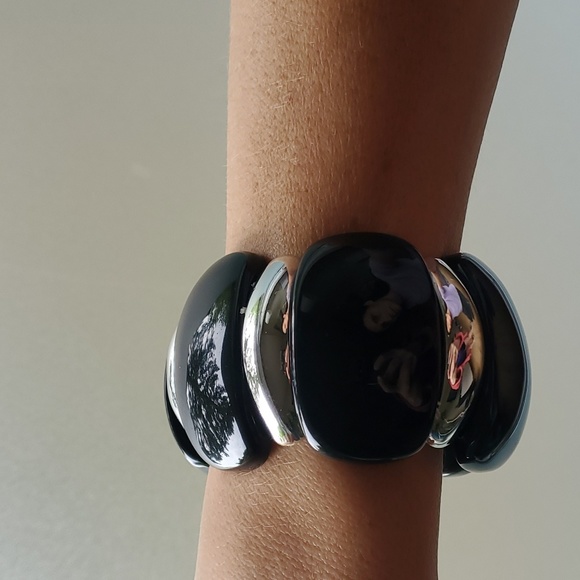 Bangle Bracelet - Picture 2 of 3